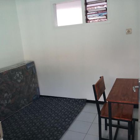 Welirang 20B Homestay - Max 2 Orang Per Kamar Маланг Екстериор снимка