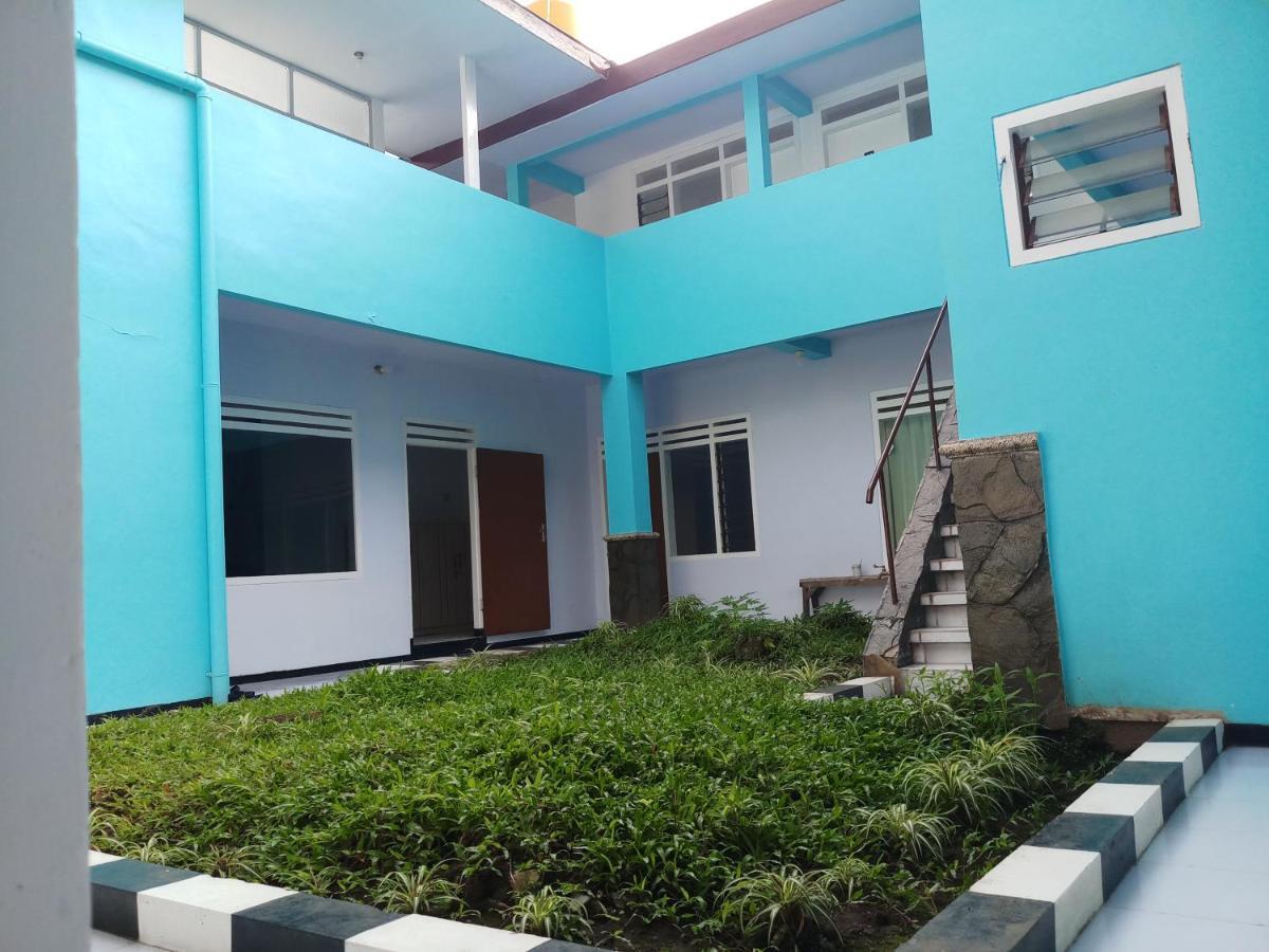 Welirang 20B Homestay - Max 2 Orang Per Kamar Маланг Екстериор снимка