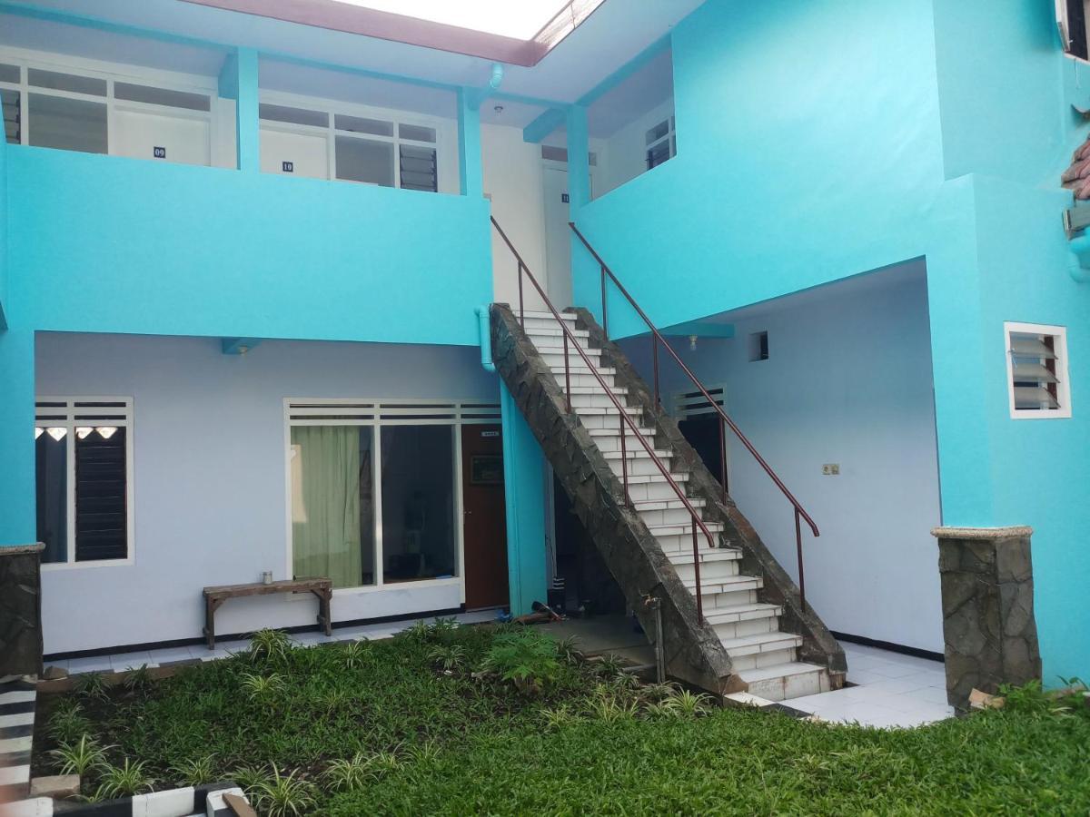 Welirang 20B Homestay - Max 2 Orang Per Kamar Маланг Екстериор снимка