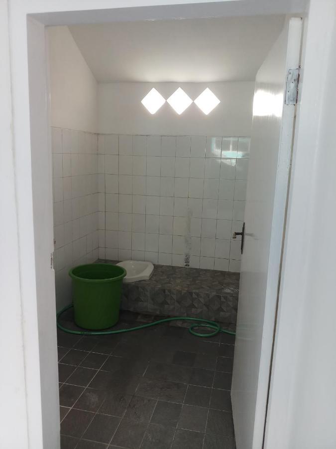 Welirang 20B Homestay - Max 2 Orang Per Kamar Маланг Екстериор снимка